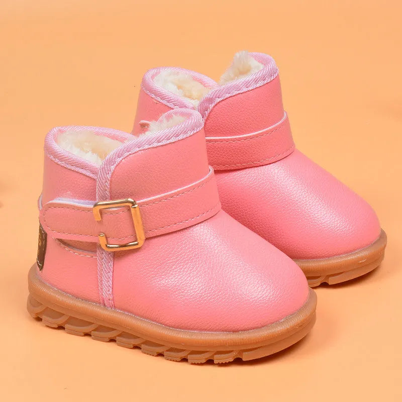 Botas de Invierno para Bebé – Comodidad y Estilo para sus Primeros Pasos